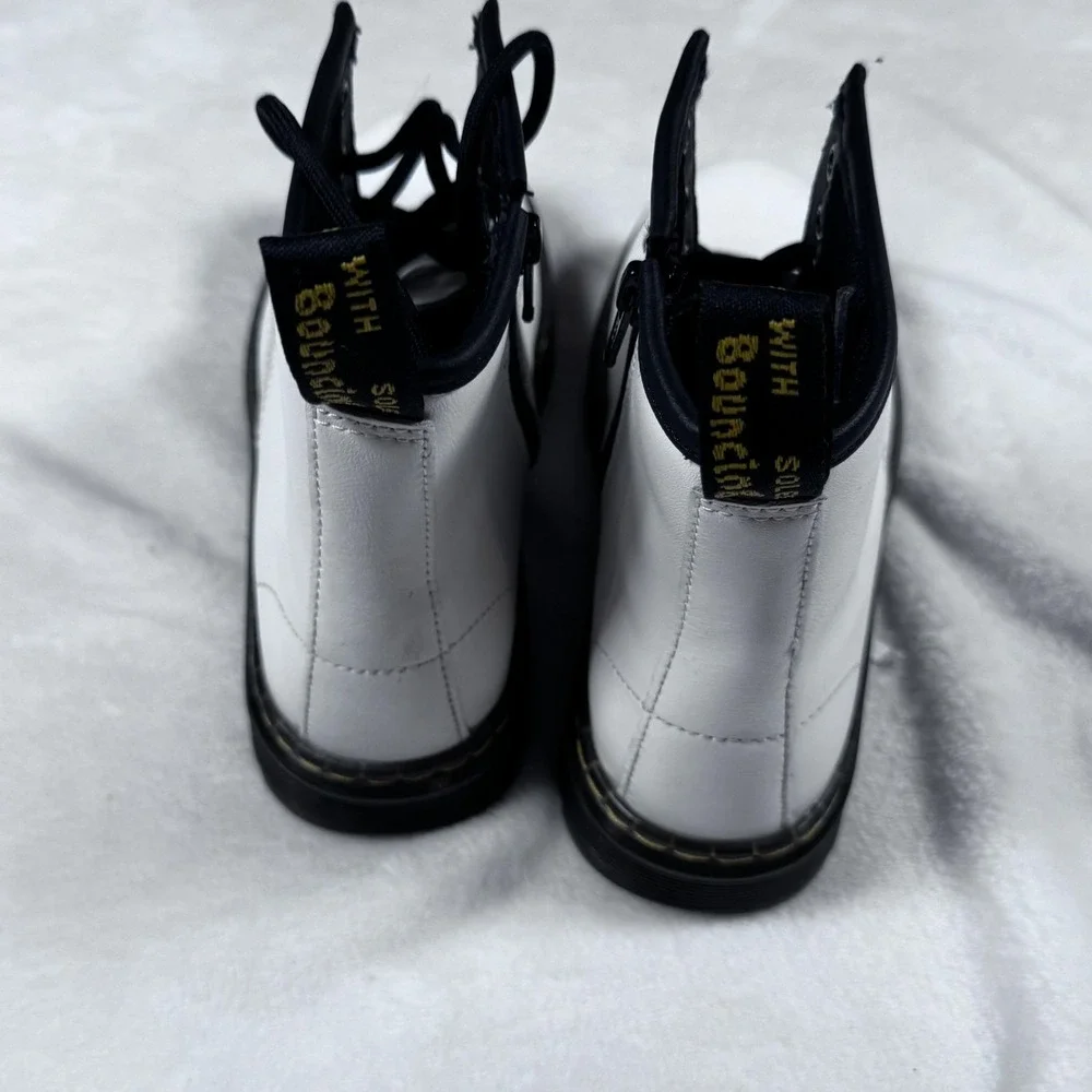 Dr Martens Zavala J Boots Girls Youth 4 Womens 5 White Leather Combat Side Zip